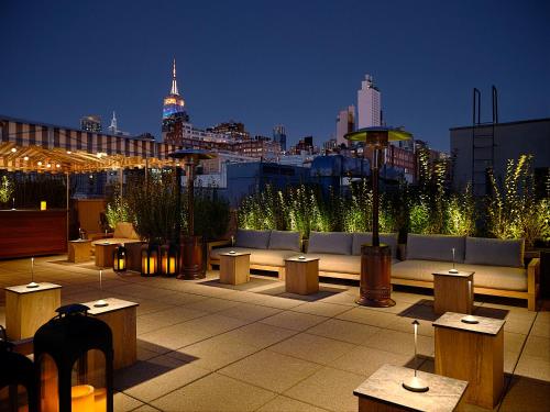 The Moore - Hotel Overview and Location