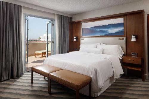 The Westin Pasadena - Hotel Overview