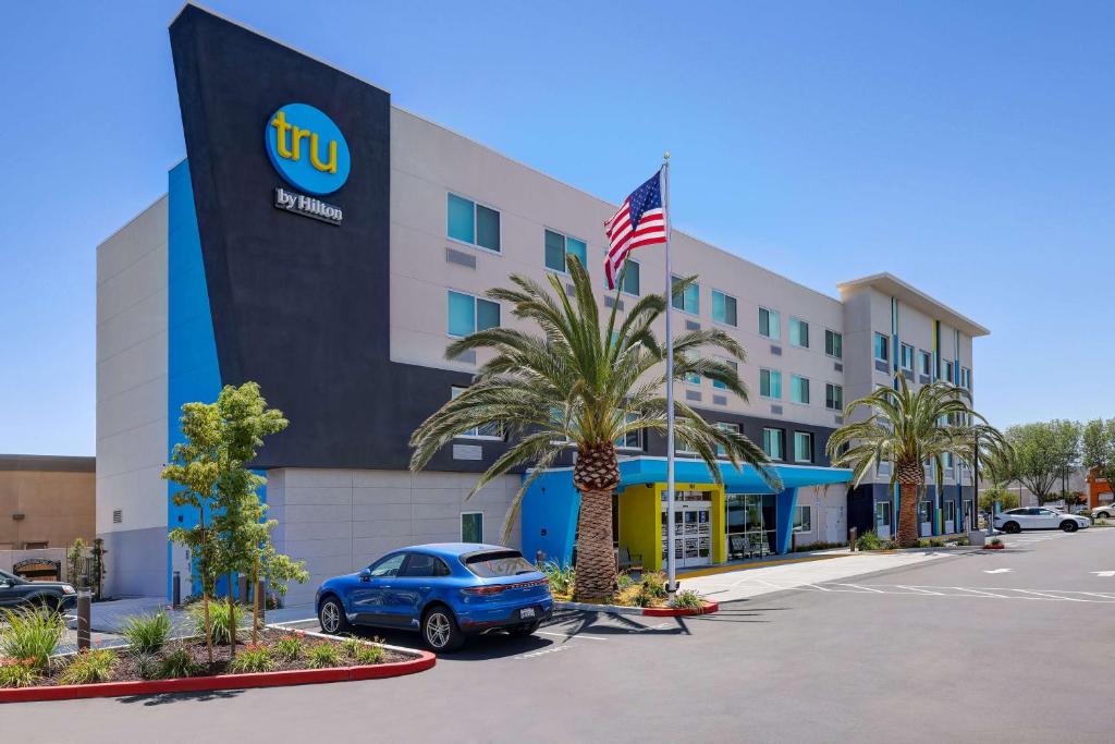 Tru By Hilton Lathrop - Hotel Overview