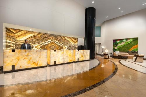 Trump International Beach Resort - Sunny Isles Beach - Location and Accessibility
