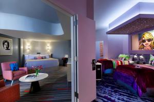 Universals Hard Rock Hotel® - Excellent Hotel Location