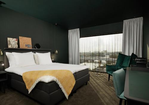 Van Der Valk Hotel Amsterdam - Amstel - Hotel Overview and Location