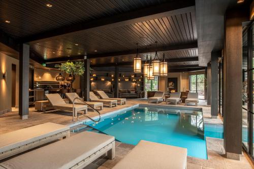 Van Der Valk Hotel Apeldoorn - De Cantharel - Hotel Overview and Location