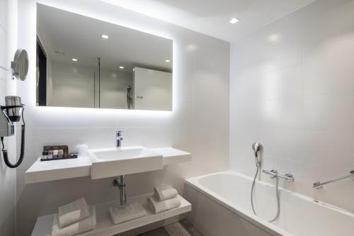 Van Der Valk Hotel Vianen - Utrecht - Accommodations Overview