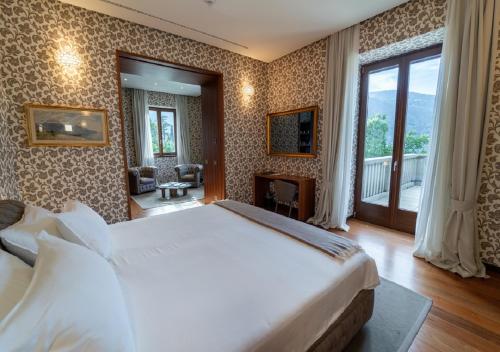 Villa Lario Resort Mandello - Hotel Overview