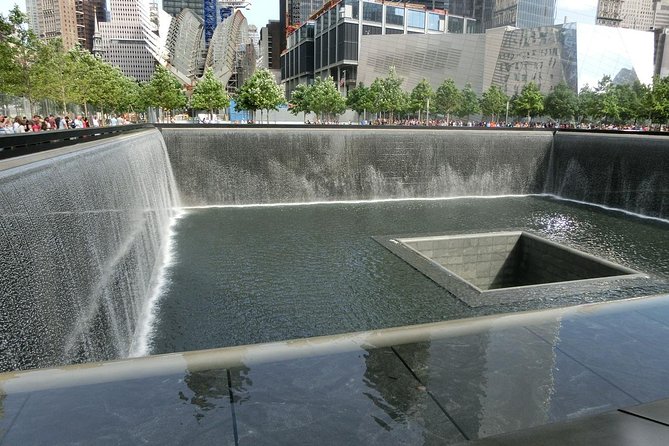 VIP Ground Zero 9/11 Memorial Tour Plus Battery Park & Wall Street