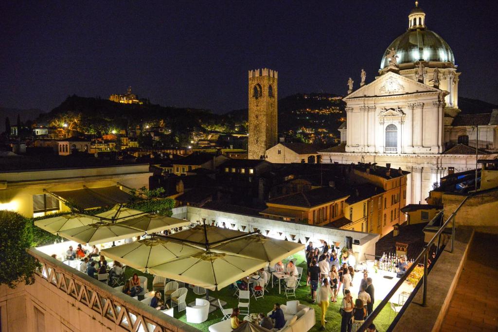 Vittoria Hotel Review