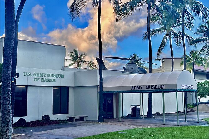 Waikiki Military and Entertainment History GPS-Led Walking Tour