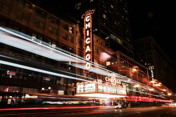 Walking Tour of Chicago's Artsy Cultural Landmarks - Exploring Historic Hotels