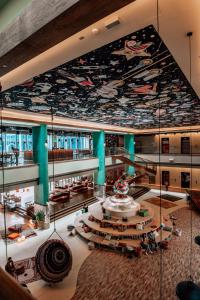 25hours Hotel Dubai One Central - Location and Accessibility
