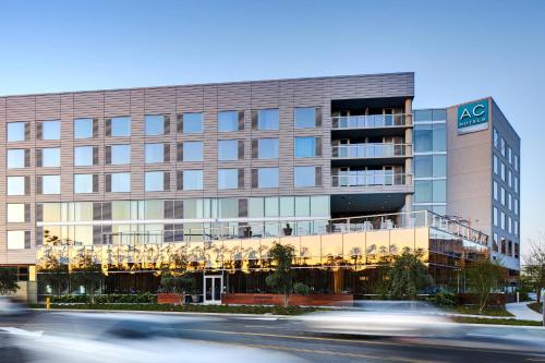 AC Hotel by Marriott Irvine - Facilities and Amenities
