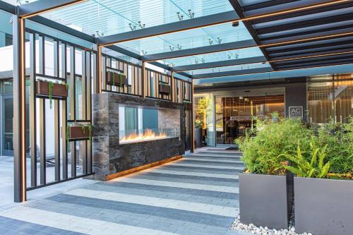 AC Hotel by Marriott Palo Alto - Amenities and Facilities
