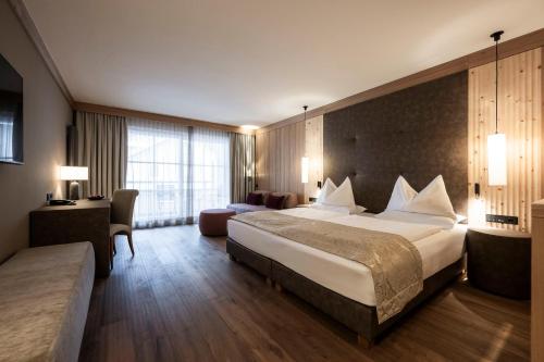 Adler Spa Resort Dolomiti - Location and Accessibility
