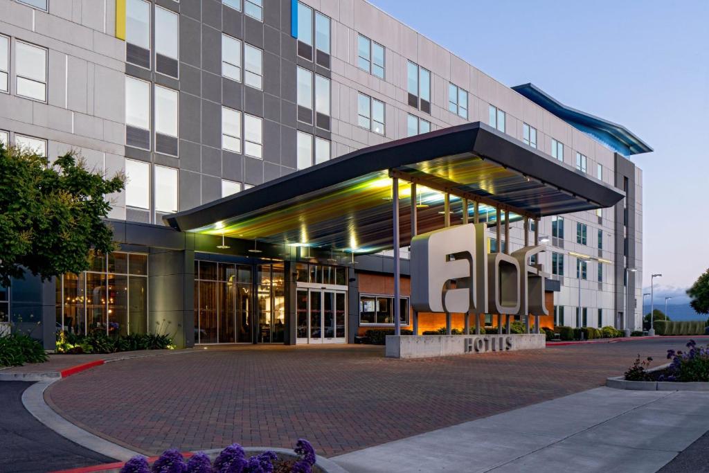 Aloft Santa Clara - San Jose North - Location and Accessibility