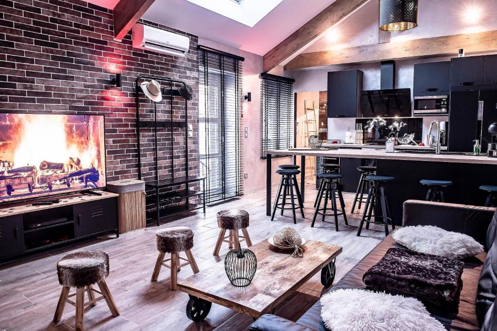 Appart Hotel GLAM88 Suites With SPA and Private Sauna Review