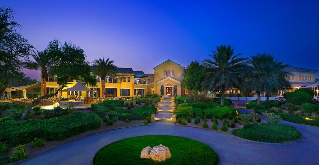 Arabian Ranches Golf Club - Dining and Amenities