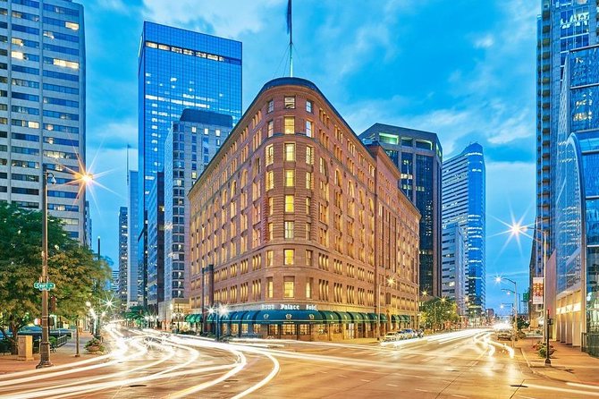 Arrival Private Transfer: Denver Airport DEN to Denver in Luxury Van - Features of the Luxury Van
