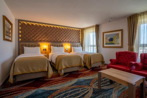 ART Hotel Rotterdam-Fully Renovated - Amenities and Facilities