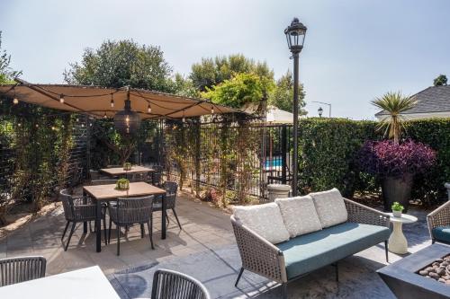 Ayres Hotel Huntington Beach/Fountain Valley - Hotel Accommodations