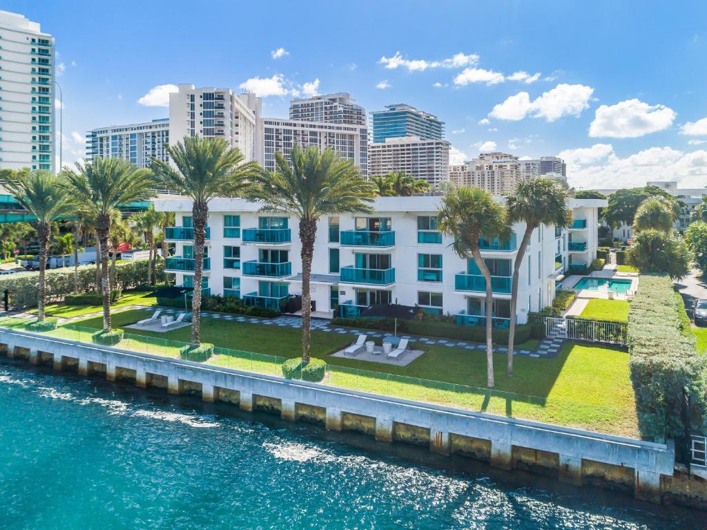 Beach Haus Bal Harbour Review