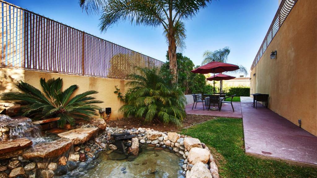 Best Western Burbank Airport Inn - Guest Experience
