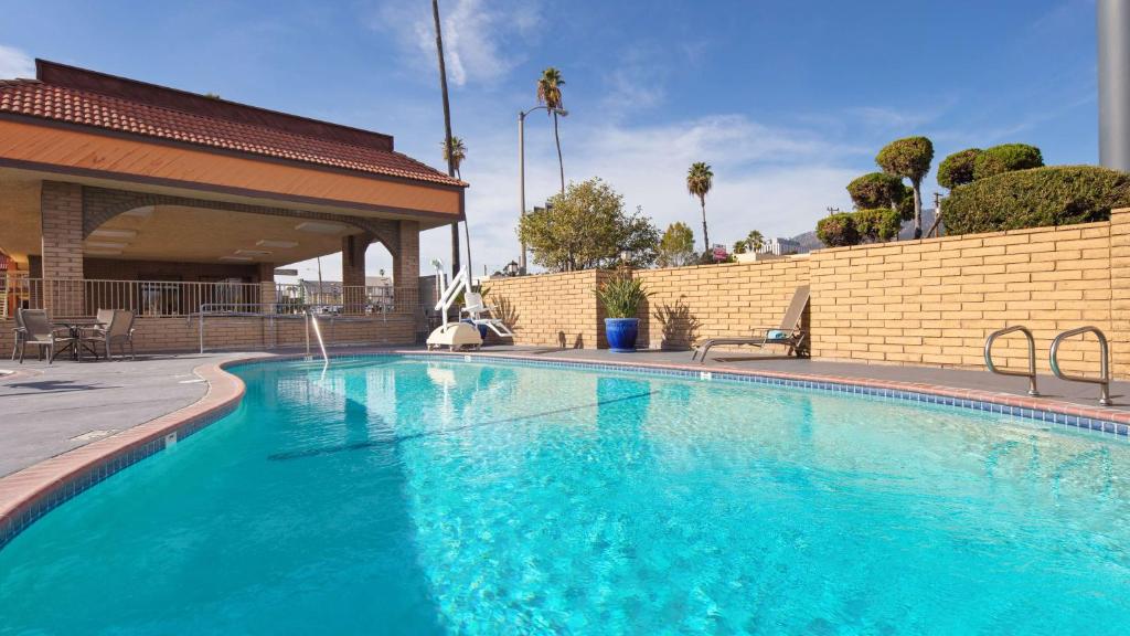 Best Western Pasadena Inn - Guest Ratings and Reviews