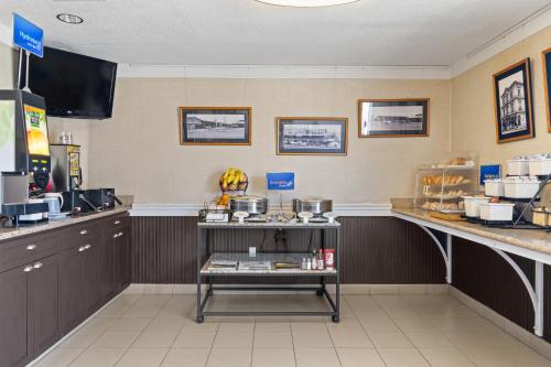 Best Western Petaluma Inn - Facilities and Amenities