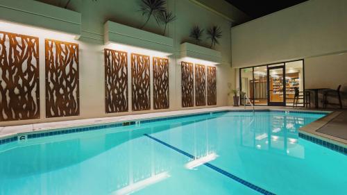 Best Western Plus Bayside Inn - Amenities and Facilities