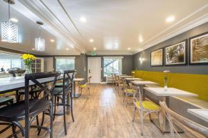 Best Western Plus Dixon Davis - Facilities and Amenities
