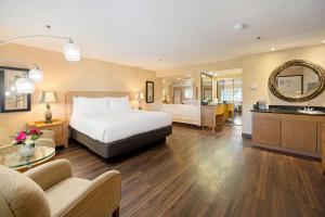 Best Western Plus Las Brisas Hotel - Accommodation Options