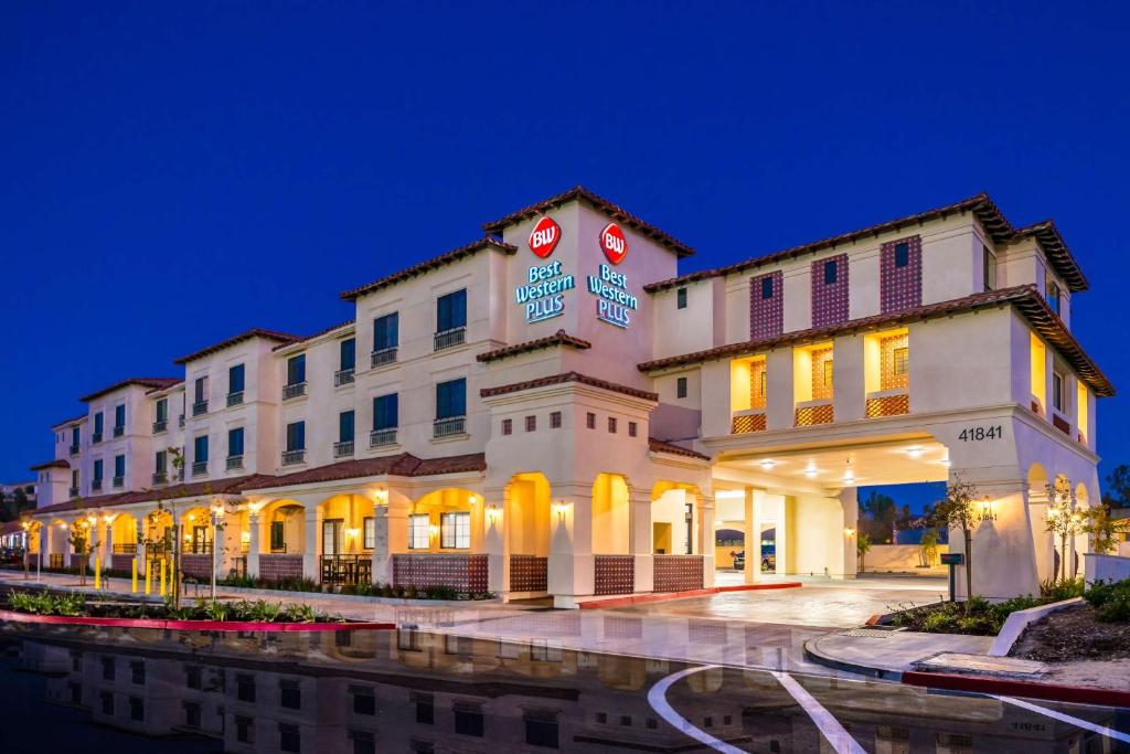 Best Western Plus Temecula Wine Country Hotel & Suites Review