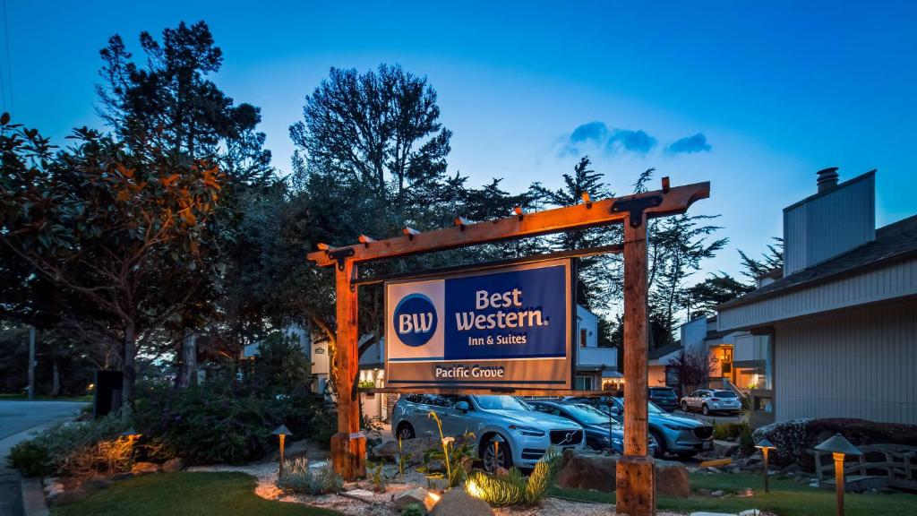 Best Western The Inn & Suites Pacific Grove - Room Features