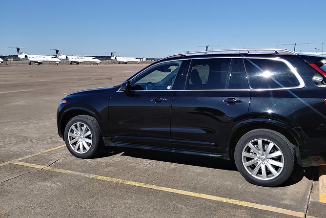 Black SUV Houston - College Station, Houston- College Station. - Pricing and Group Size
