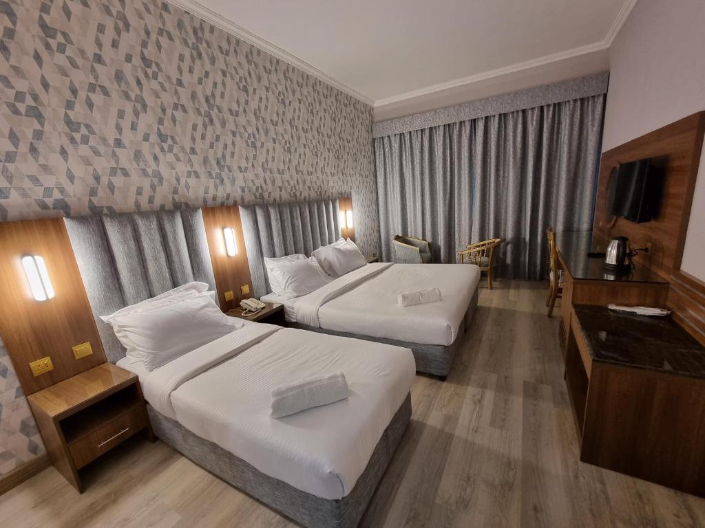 Bliss Square Hotel Review