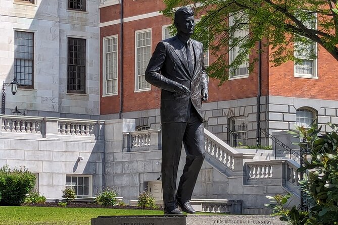 Brass and Bronze: Audio Guide to Bostons Art and Monuments - Tour Features and Benefits