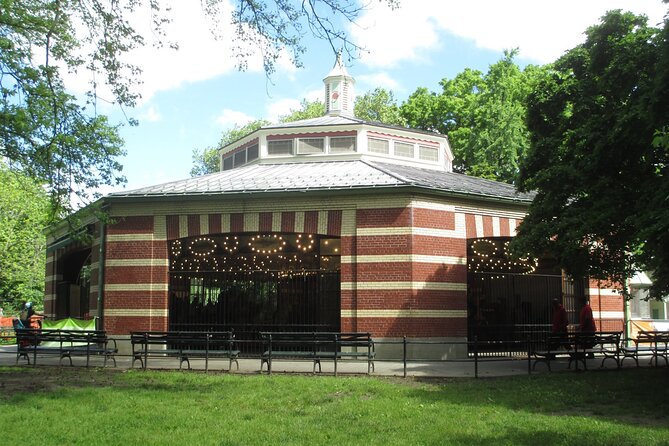 Brooklyn Self-Guided Walking Tour and Scavenger Hunt - The Scavenger Hunt Adventure