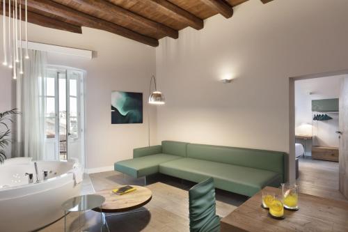 Casa Clat - Amenities and Facilities