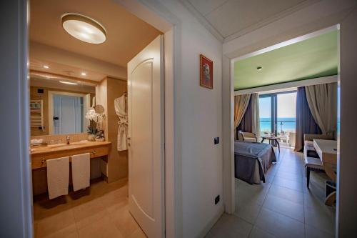 Cefalù Sea Palace - Exceptional Amenities Offered