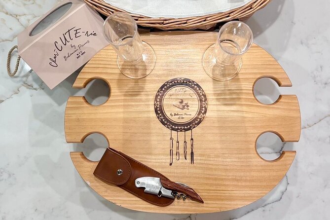 Central Park Picnic Basket Rental Experience - Included Items