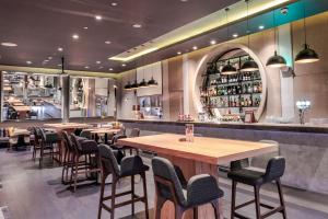Centro Capital Centre By Rotana - Dining Options