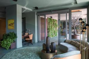 Columbus Urban Resort - Location and Accessibility