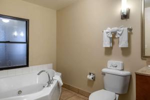 Comfort Suites Barstow Near I-15 - Luxurious Accommodations