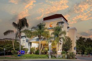 Comfort Suites Vacaville-Napa Valley Area - Accommodations and Amenities