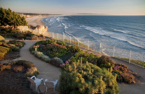 Cottage Inn by the Sea - Amenities and Facilities