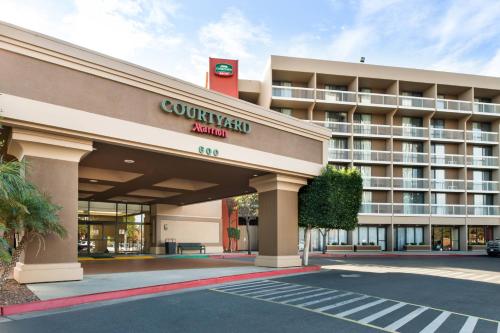 Courtyard by Marriott Oxnard/Ventura - Accommodation Options