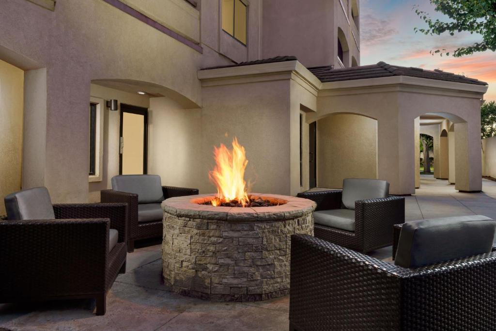 Courtyard By Marriott Salinas Monterey Review