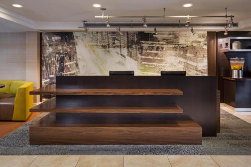 Courtyard by Marriott San Diego Del Mar/Solana Beach - Convenient Location