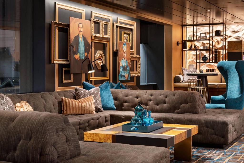 Courtyard by Marriott San Francisco Downtown/Van Ness Ave - Location and Accessibility