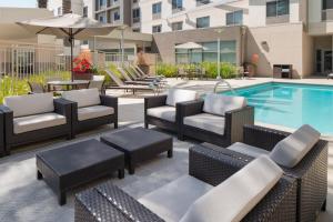 Courtyard by Marriott Santa Ana Orange County - Facilities and Amenities