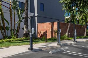 Courtyard Los Angeles Burbank Airport - Amenities and Facilities